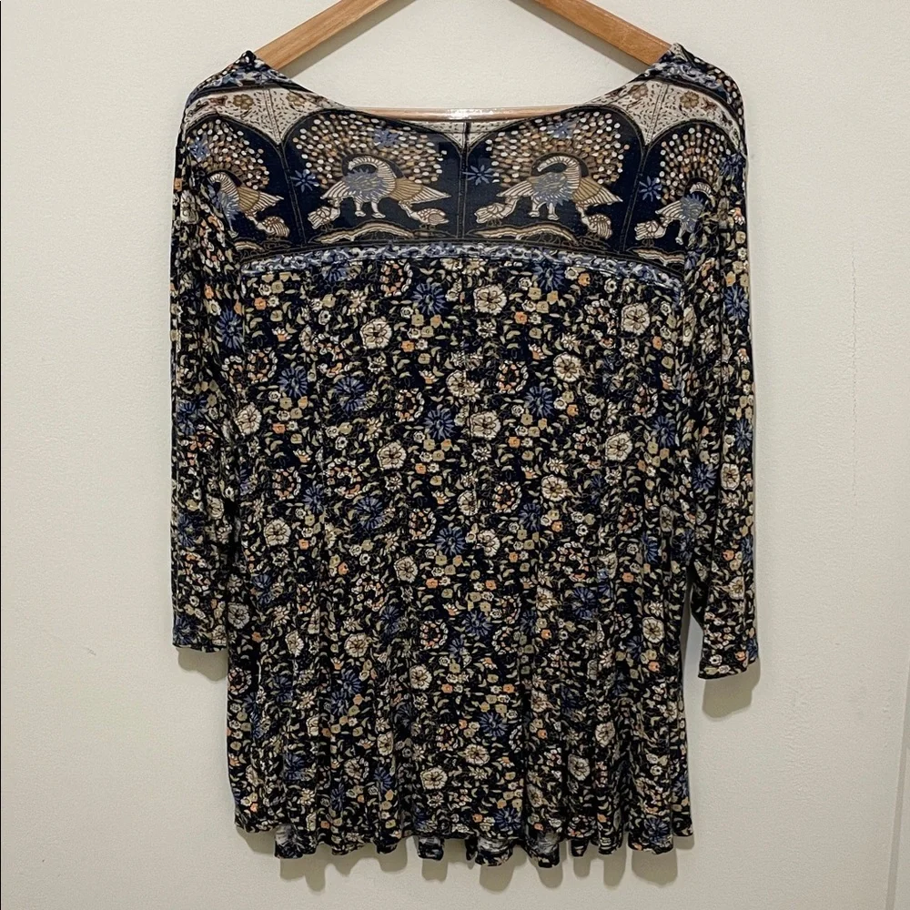 Lucky Brand Blue Floral V-Neck Button-down Top - Soft Knit Tunic, Size 3X - Picture 7 of 11
